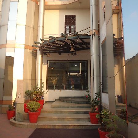 Hotel Airport Residency Ahmedabad Exteriör bild