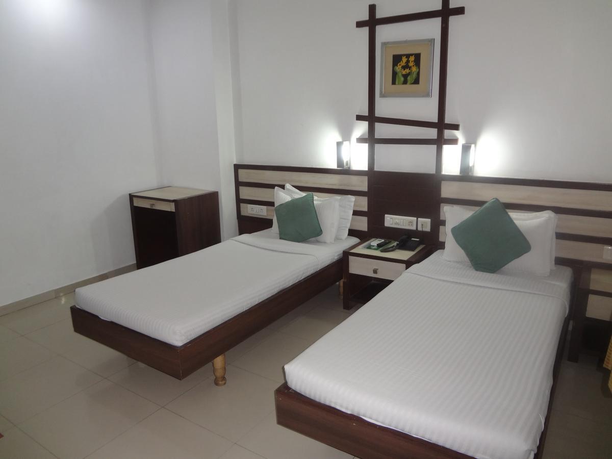 Hotel Airport Residency Ahmedabad Exteriör bild