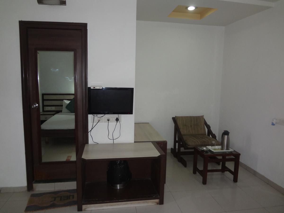Hotel Airport Residency Ahmedabad Exteriör bild