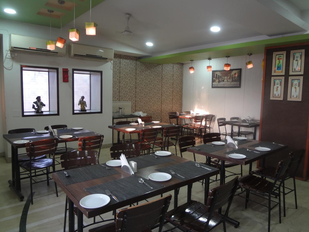 Hotel Airport Residency Ahmedabad Exteriör bild