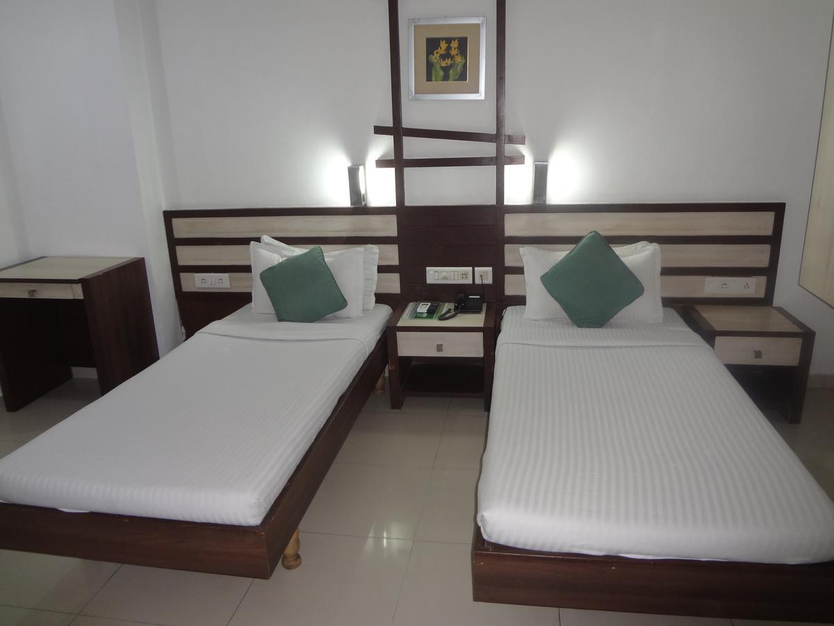 Hotel Airport Residency Ahmedabad Exteriör bild