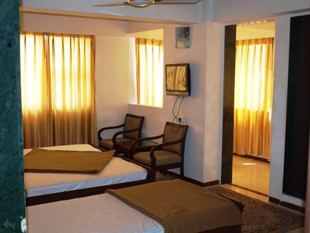 Hotel Airport Residency Ahmedabad Exteriör bild