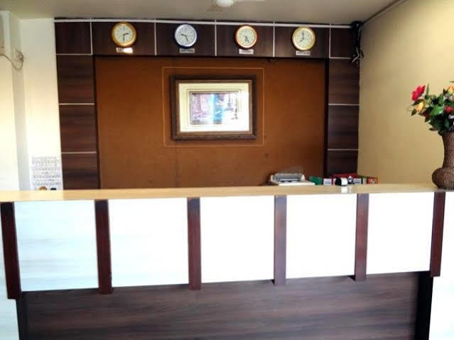 Hotel Airport Residency Ahmedabad Exteriör bild